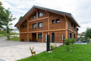 exterieur-notre chalet_bornes de recharges_parking